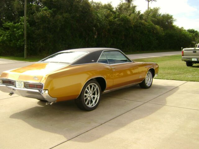 Buick Riviera 1967 image number 14