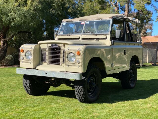 Land Rover Defender 1972 image number 11