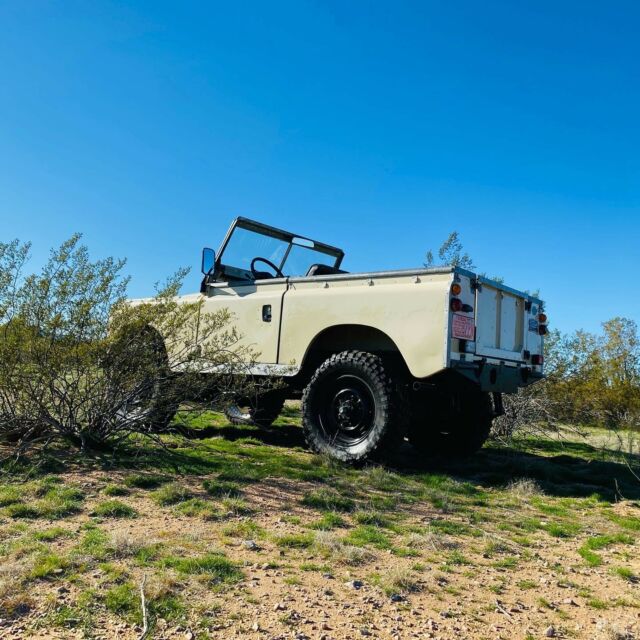 Land Rover Defender 1972 image number 14