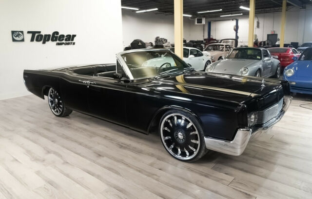 Lincoln Continental 1967 image number 16