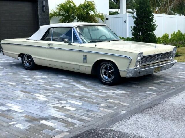 Plymouth Fury 1966 image number 2