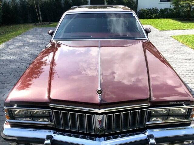 Pontiac Bonneville 1979 image number 19