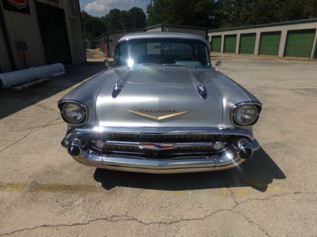 Chevrolet Bel Air/150/210 1957 image number 30