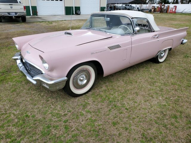 Ford Thunderbird 1957 image number 18