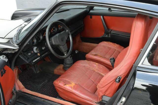 Porsche 911 1974 image number 39