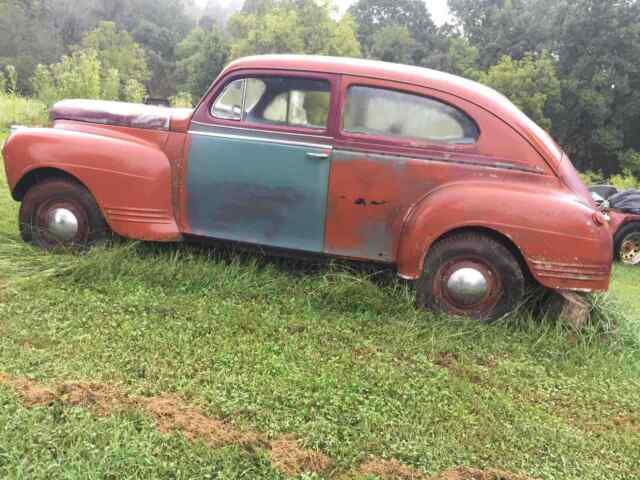 Plymouth p12 2door sedan 1941 image number 0