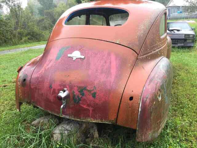 Plymouth p12 2door sedan 1941 image number 3