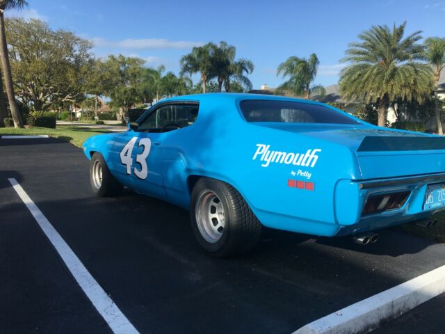 Plymouth Road Runner 1971 image number 1