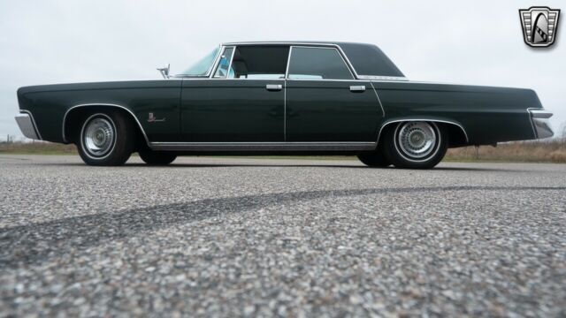 Chrysler Imperial 1964 image number 2