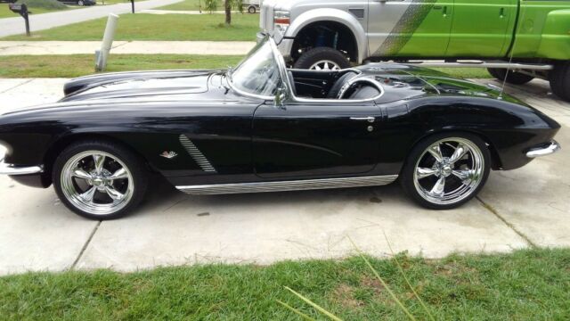 Chevrolet Corvette 1962 image number 4