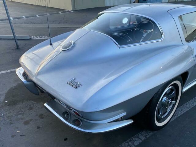 Chevrolet Corvette 1966 image number 32