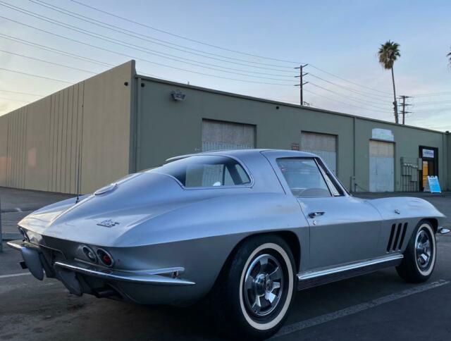 Chevrolet Corvette 1966 image number 7