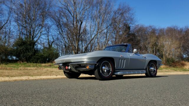 Chevrolet Corvette 1966 image number 11