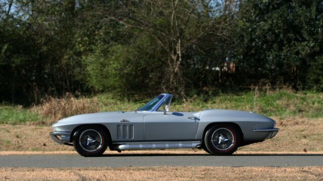 Chevrolet Corvette 1966 image number 2