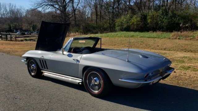 Chevrolet Corvette 1966 image number 40