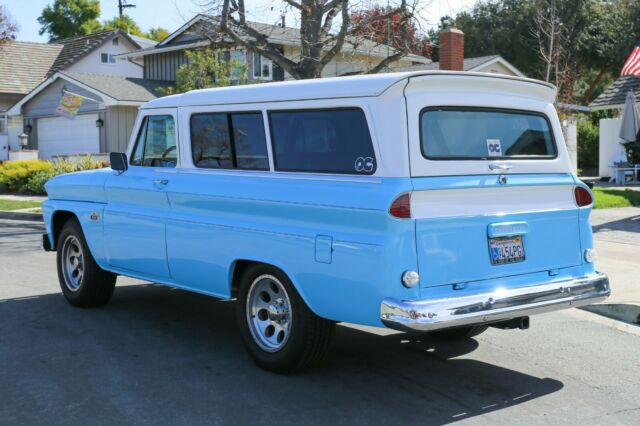 Chevrolet Suburban 1966 image number 26