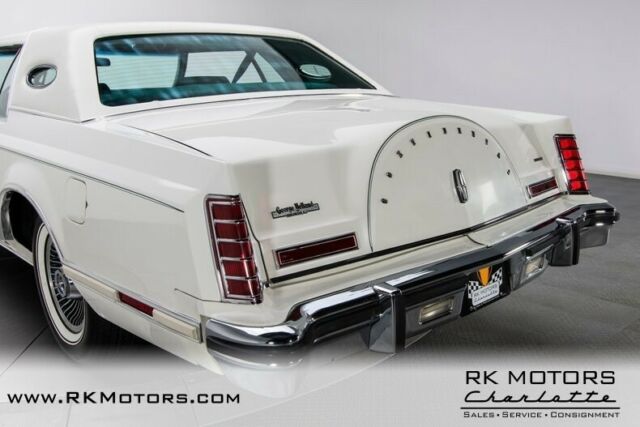 Lincoln Continental 1977 image number 23