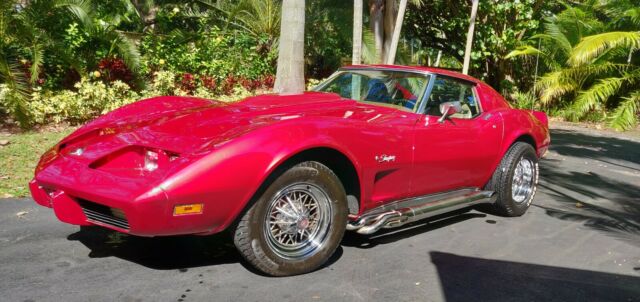 Chevrolet Corvette 1975 image number 27