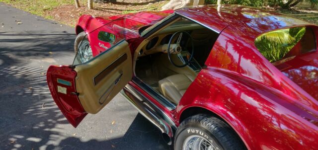 Chevrolet Corvette 1975 image number 33