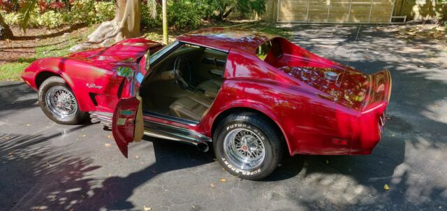 Chevrolet Corvette 1975 image number 40