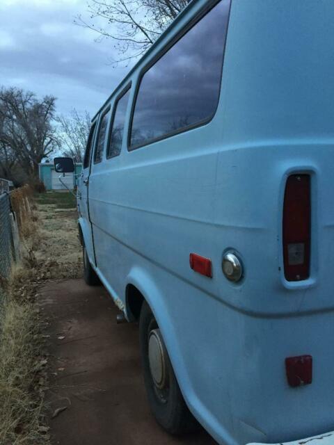 Ford E-Series Van 1970 image number 2