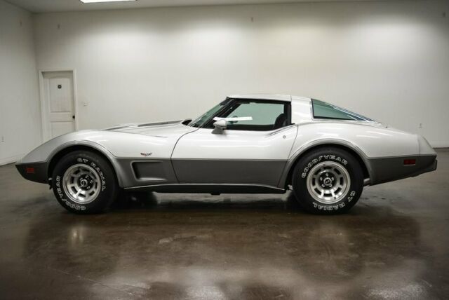 Chevrolet Corvette 1978 image number 26