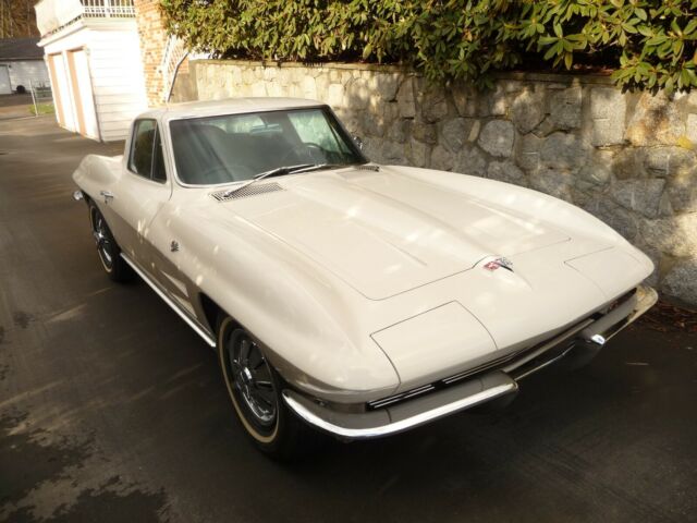 Chevrolet Corvette 1964 image number 30