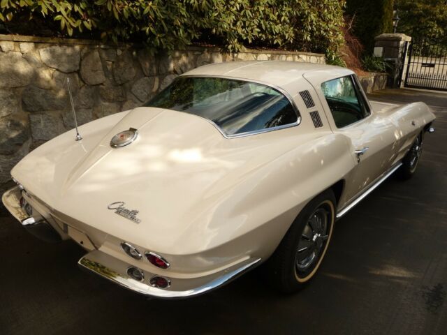 Chevrolet Corvette 1964 image number 32