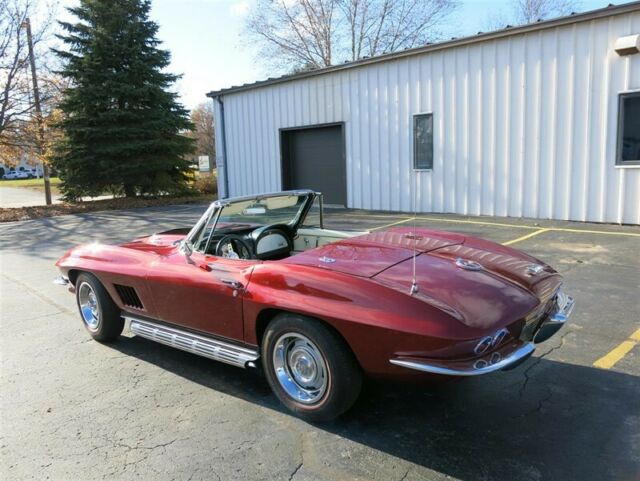 Chevrolet Corvette Convertible, 1967 image number 6