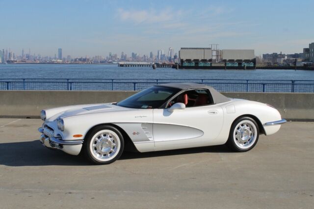 Chevrolet Corvette 1958 image number 13