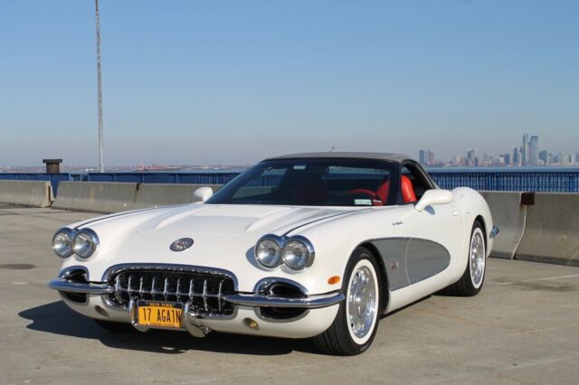 Chevrolet Corvette 1958 image number 14