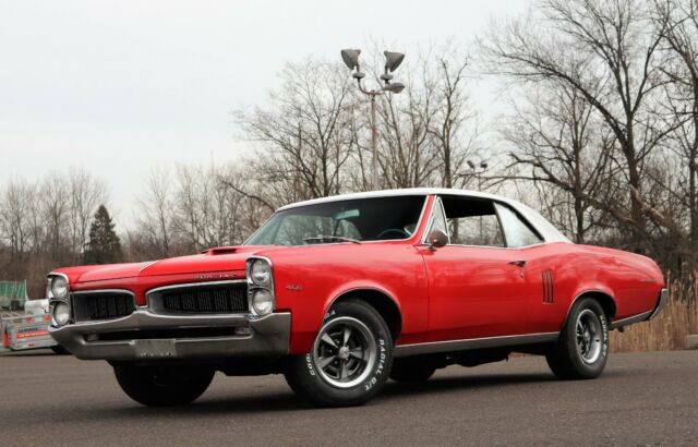 Pontiac Le Mans 1967 image number 0