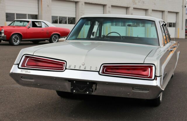 Dodge Monaco 1967 image number 10