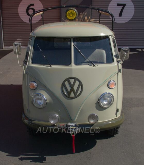 Volkswagen Bus/Vanagon 1965 image number 17