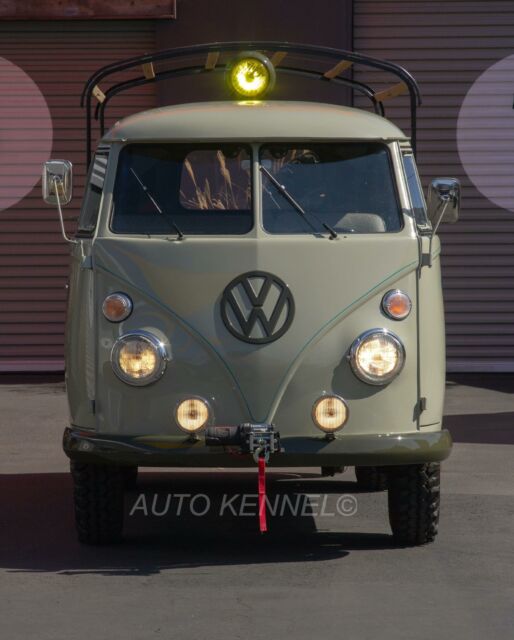 Volkswagen Bus/Vanagon 1965 image number 21