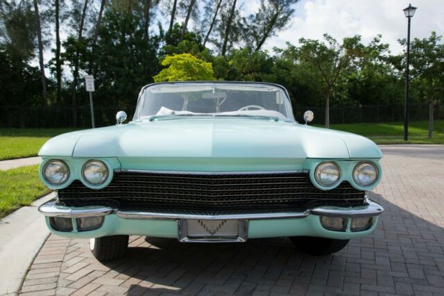 Cadillac DeVille 1960 image number 0