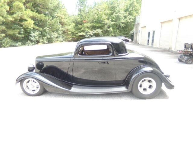 Ford Coupe 1934 image number 0