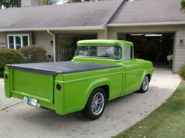 Ford F-100 1960 image number 1