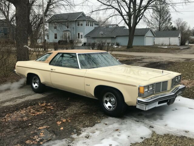 Oldsmobile Eighty-Eight 1976 image number 21