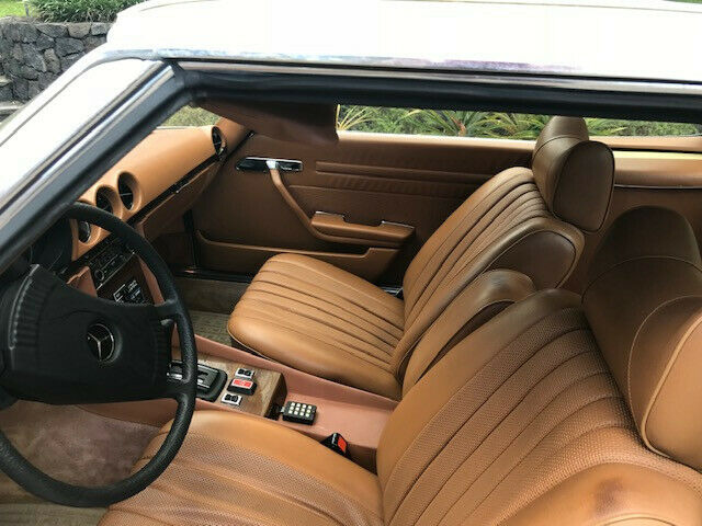 Mercedes-Benz 400-Series 1979 image number 1