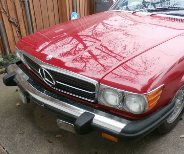 Mercedes-Benz SL-Class 1976 image number 17