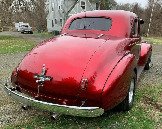 Chevrolet Special Deluxe 1940 image number 27