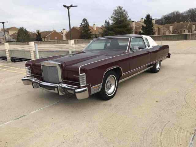 Lincoln Continental 1977 image number 0