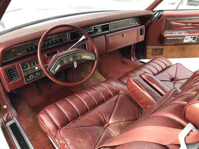 Lincoln Continental 1977 image number 11