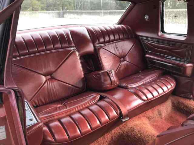 Lincoln Continental 1977 image number 12