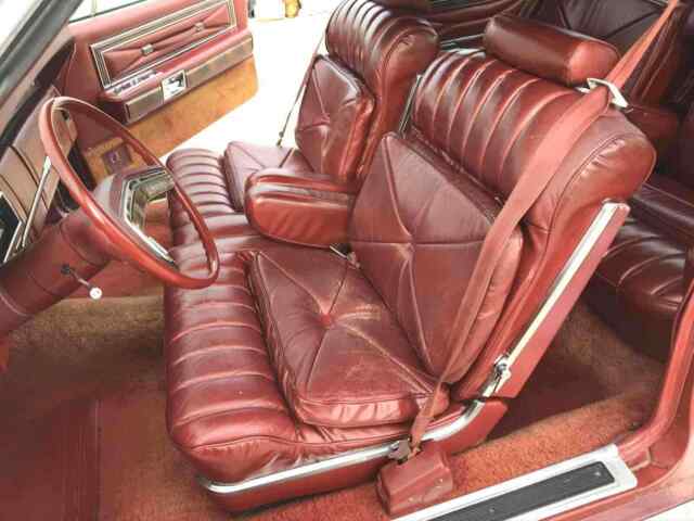 Lincoln Continental 1977 image number 26