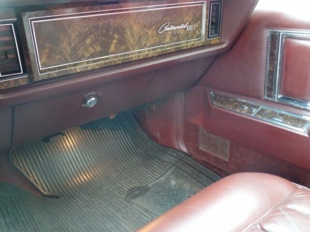 Lincoln Continental 1979 image number 43