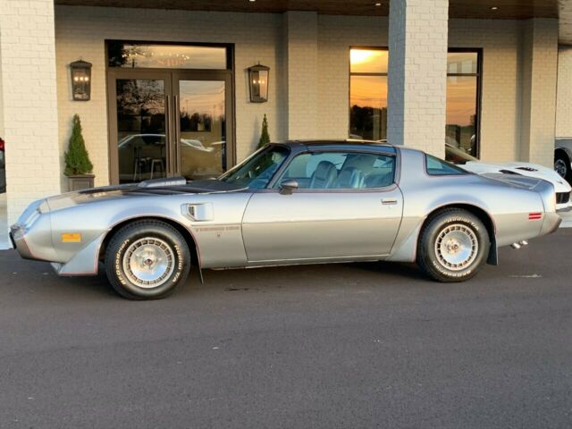 Pontiac Firebird 1979 image number 3