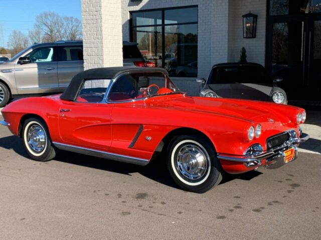 Chevrolet Corvette 1962 image number 0