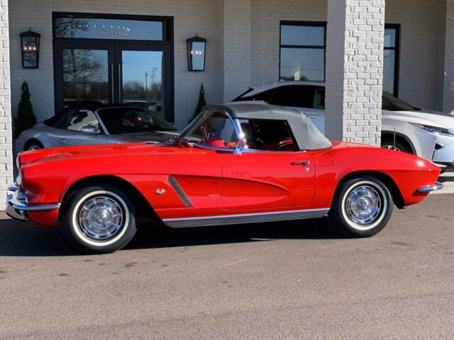 Chevrolet Corvette 1962 image number 12